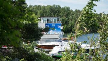 Фото Гостевой дом Soho Beach Hotel г. Красногорск 1